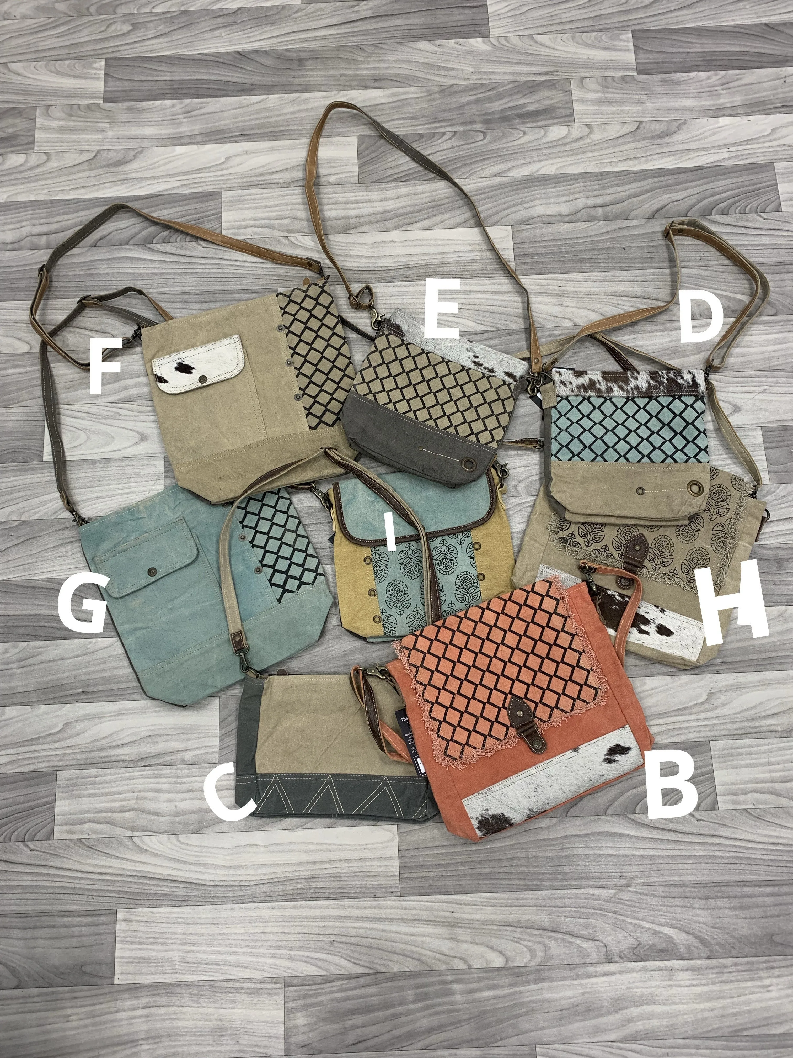 Nayrix Shoulder Bags