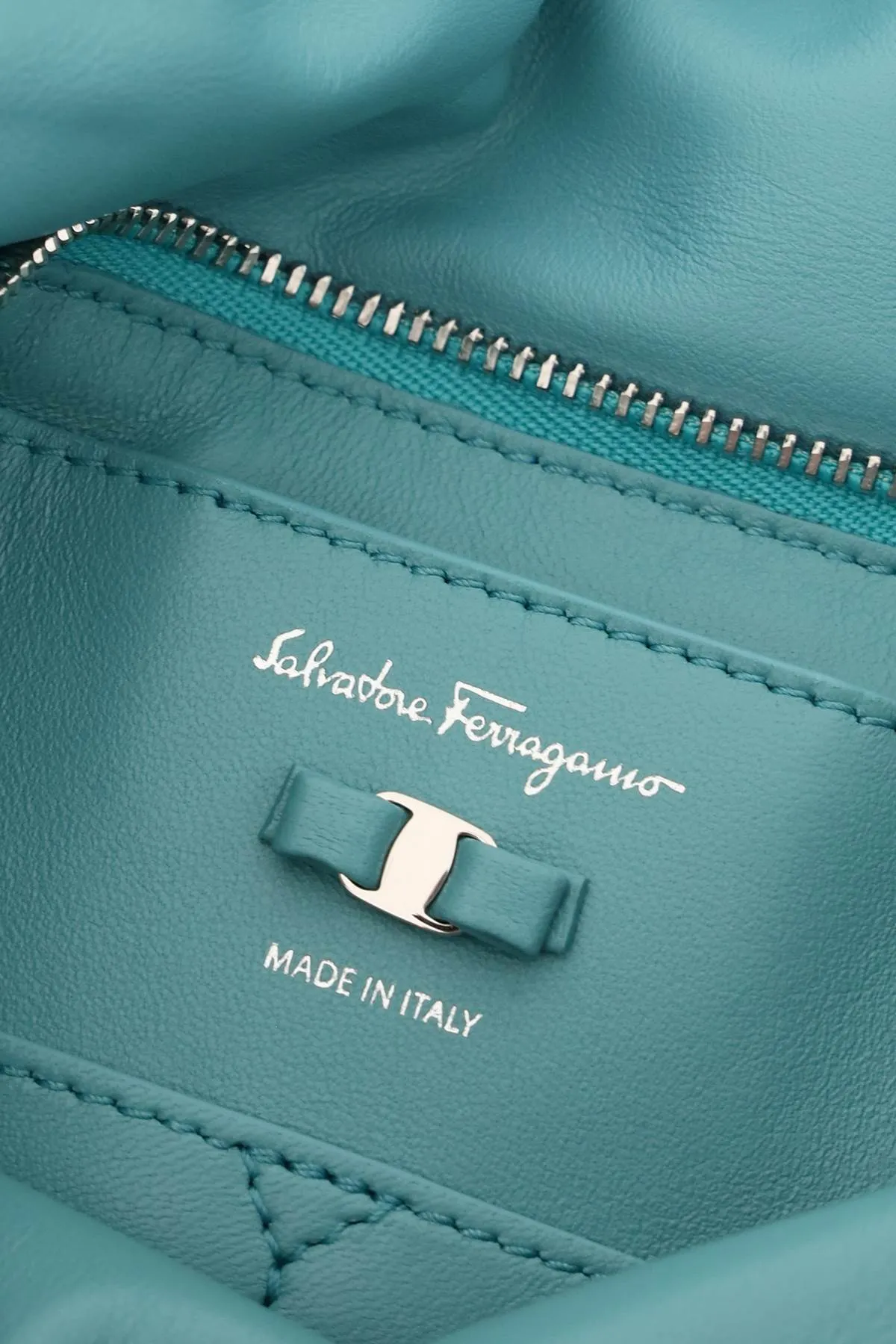 Salvatore Ferragamo Viva Bow Detail Shoulder Bag